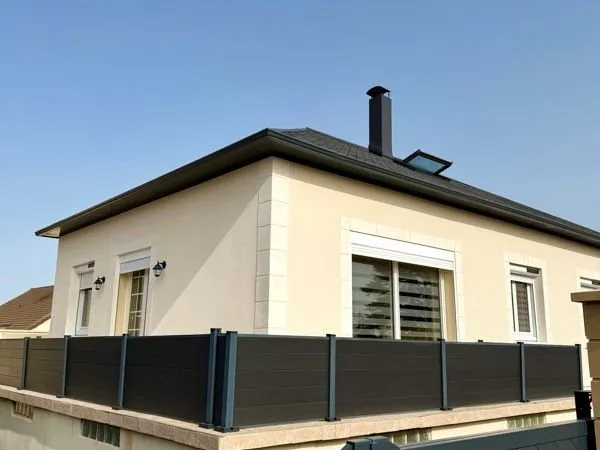 Maison contemporaine 93 M2 - terrain clos 350 M2 - MIGNIÈRES