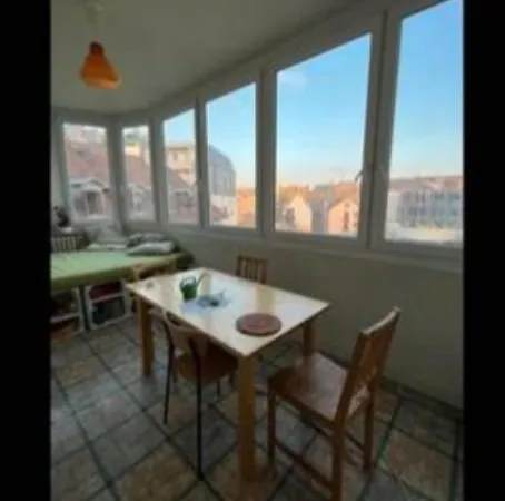 Grande chambre dans colocation