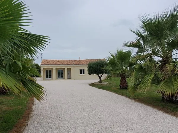 Villa de plain-pied à vendre à AIGUILLON