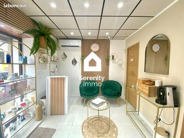Fond de commerce 33 m² SIMIANE COLLONGUE