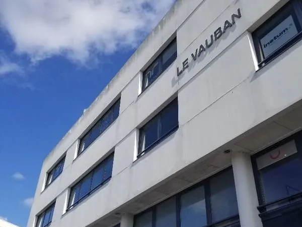 BUREAUX 172 m² CAEN