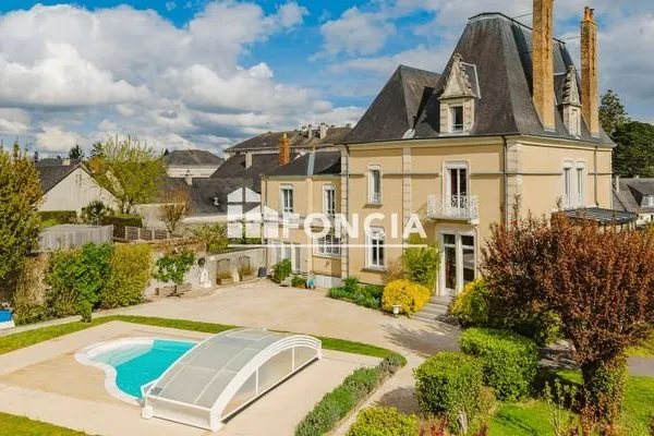 Maison 14 pièces 360 m²