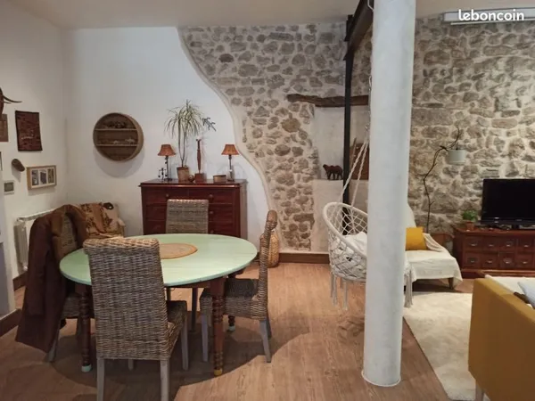 Maison de village ROUJAN 850 + charges 50 /mois