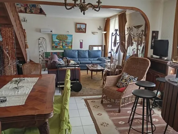 Maison 7 pièces 200 m²