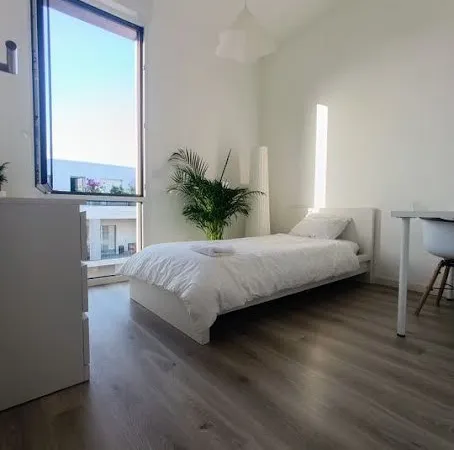 Chambre 1 pièce 14 m²