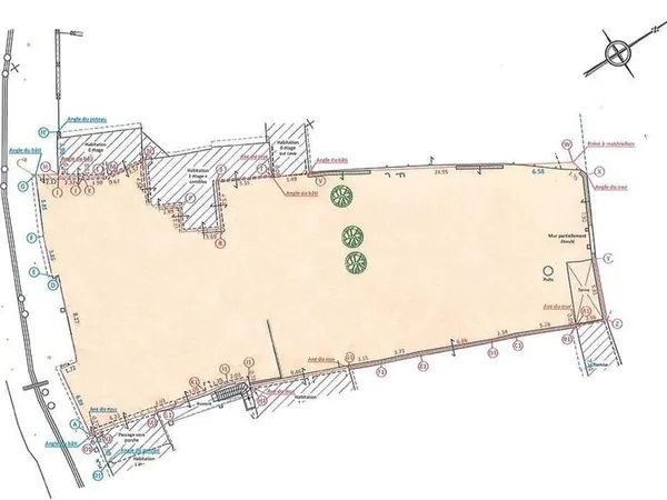 Terrain 935 m²