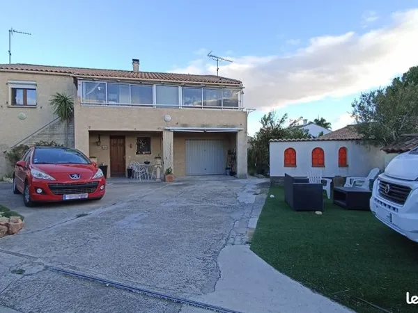 Magnifique villa 4 faces avec piscine et possibilité de dépendance