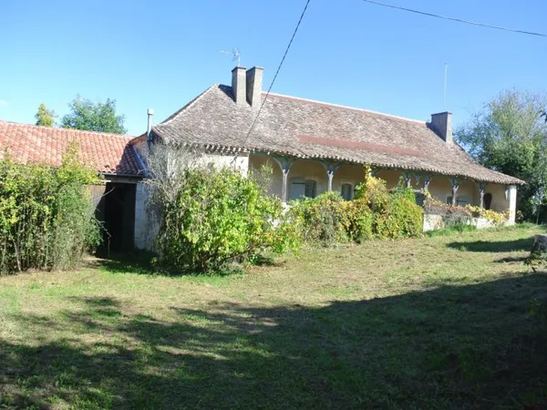A 15 minutes de Marmande propriété avec 8 hectares de terres