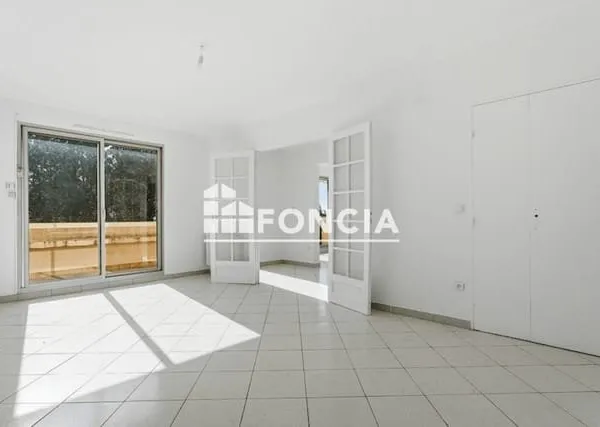 NICE OUEST - 5 pièces traversant de 111 m2 - 2 terrasses - Garage