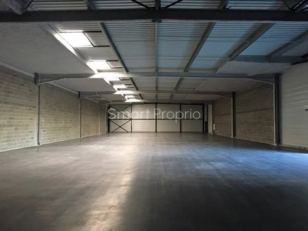 Local commercial 1024 m²