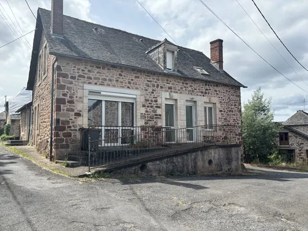 Maison de village en pierre