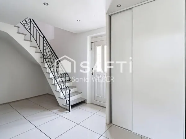 Maison 6 pièces 245 m²