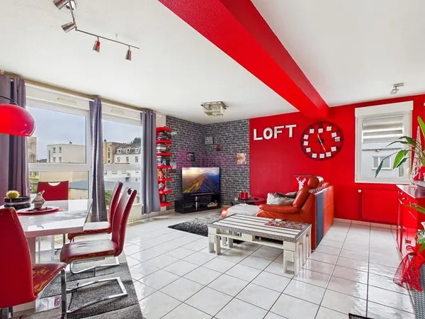 Creutzwald: Appartement 3 pièces avec balcon et parking à vendre