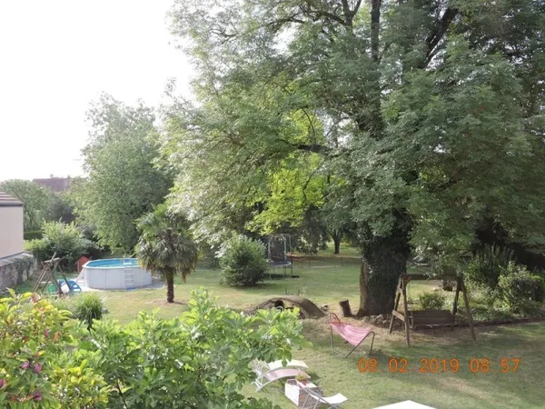 FERME RESTAUREE - terrain arboré