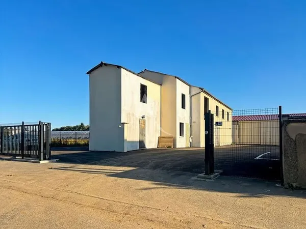 Parking/Garage/Box 127 m²