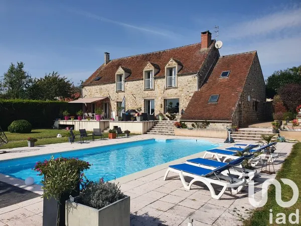 Maison 8 pièces 245 m²