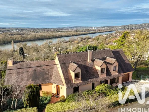 Maison 9 pièces 220 m²