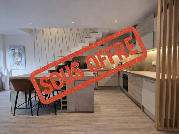Maison de village rénovée avec patio verrière et jacuzzi - Uchaud (30)