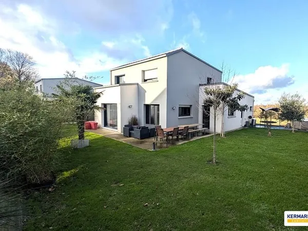 A VENDRE Maison 6 pièces à VITRÉ 156 m² - 478 200 € HAI