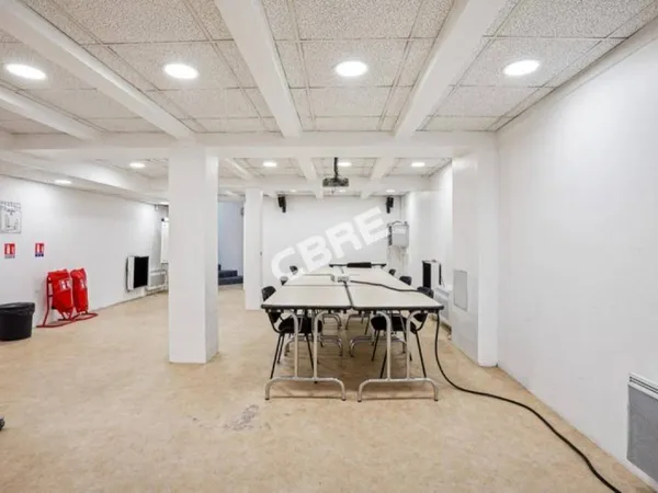 Bureaux 1000 m²