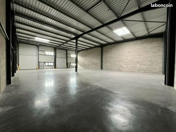 LOCAL D'ACTIVITE 777 m² LE MESNIL AMELOT
