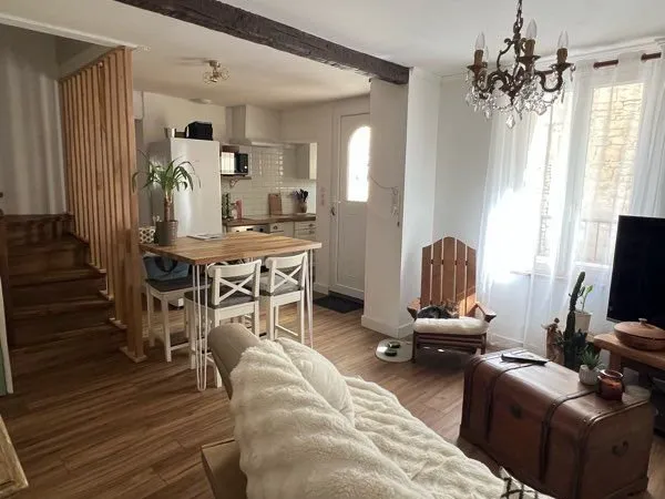 Maison rénovée à neuf - 83 m2 - 3 chambres - Proche centre-ville