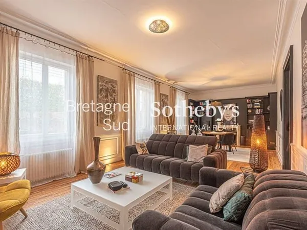Maison 8 pièces 220 m²