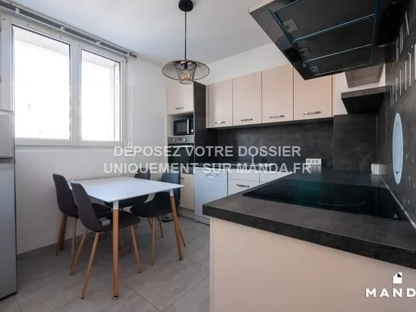 Chambre Colocation Grenoble 4p 9m² 330€