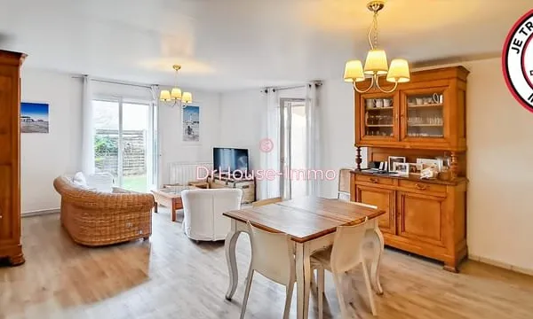 Maison familiale, 4 chambres, jardin, garage attenant, proche des transports - DPE : C