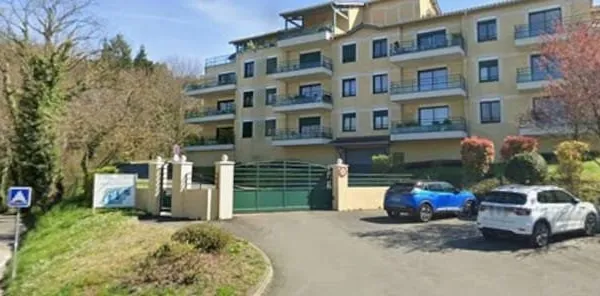 Parking 14 m²