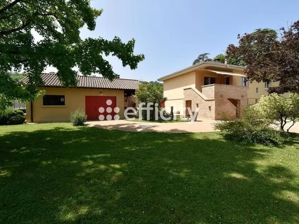 Villa 8 pièces 171 m²