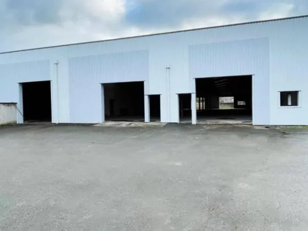 Local d'activité 1587 m²