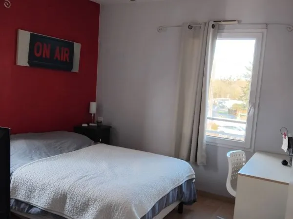 Loue chambre chez l'habitant 15m² étudiant - stagiaire