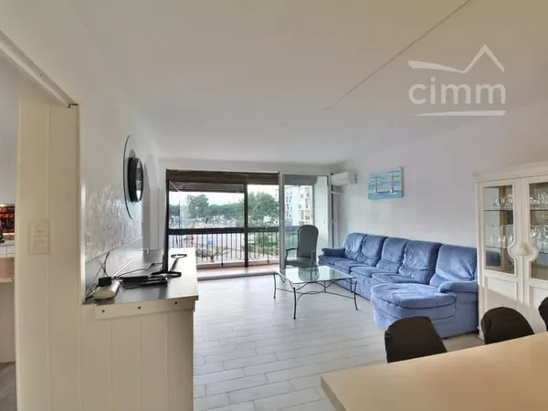 ACHAT - SAINT CYPRIEN PLAGE - APPARTEMENT 4 PIECES TRAVERSANT - PLACE DE PARKING PRIVATIVE - 66750 -