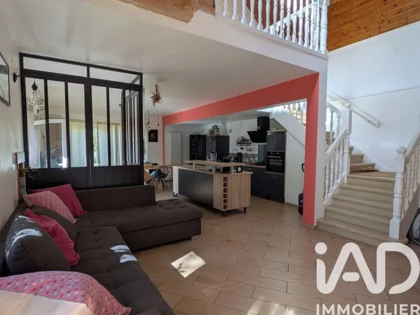 Maison 12 pièces 335 m²