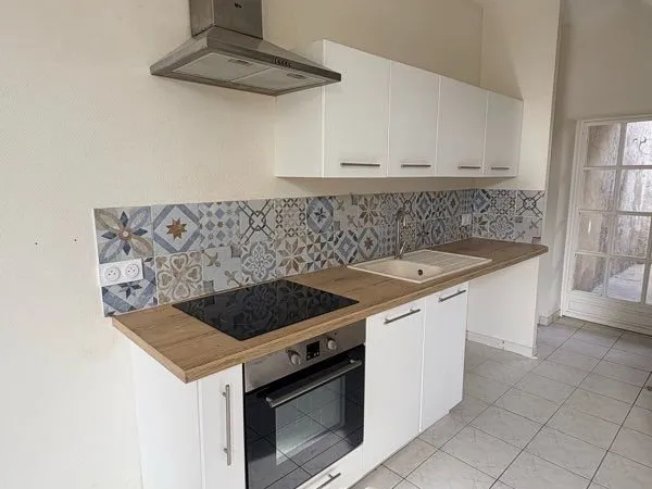 Maison d'angle 140 m² - 5 chambres - extérieurs - cuisine neuve