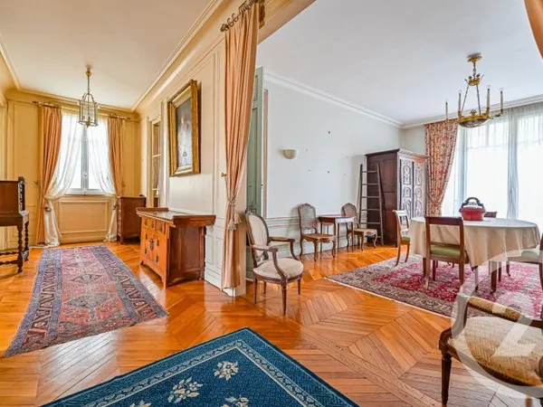 Appartement 5 pièces 159 m²