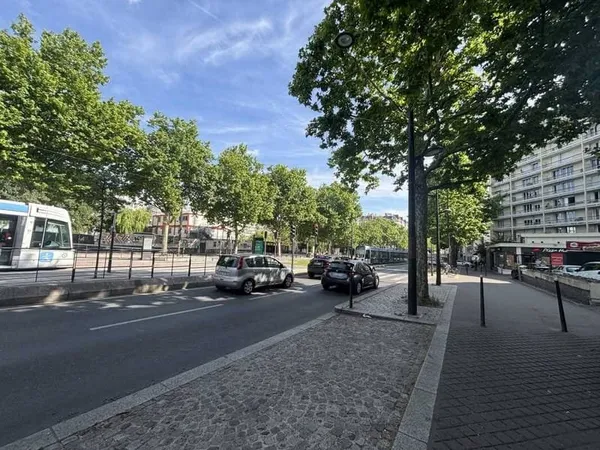 Bureau 199 m²