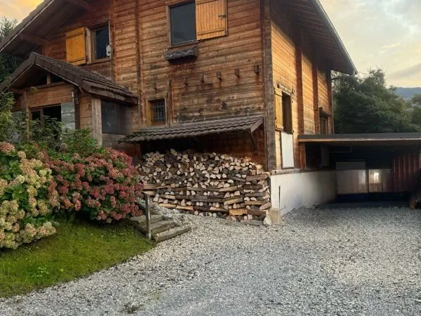 Magnifique Chalet en madriers 127m2