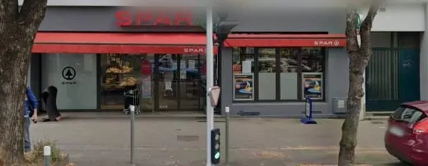 Commerce 210 m²