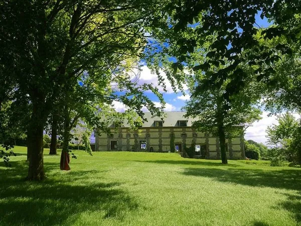 Maison 9 pièces 450 m²