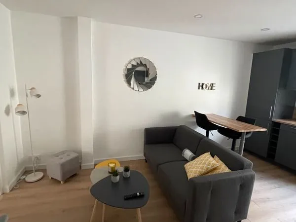 T2 meuble de 31m2, rue david, 730 charges comprises