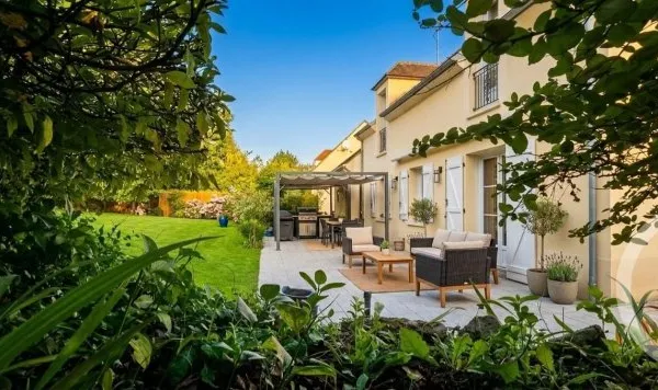 Maison 7 pièces 121 m²
