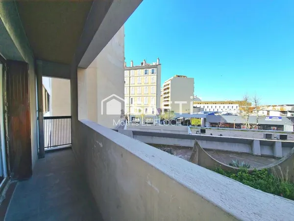 T1 rénové 32 m² avec balcon - Proche Gare Saint-Charles / Métros - Idéal étudiant / premier investis