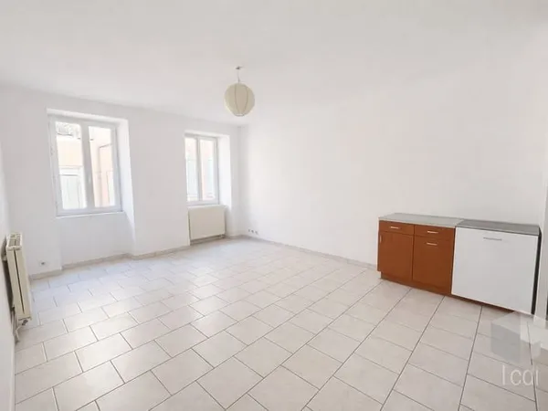 AUBENAS, appartement de 66 m2 au 2ème étage
