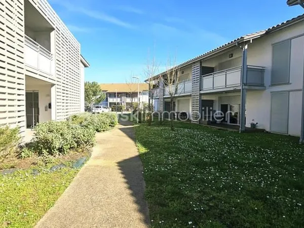 T2 récent de 39m² avec terrasse et double parking
