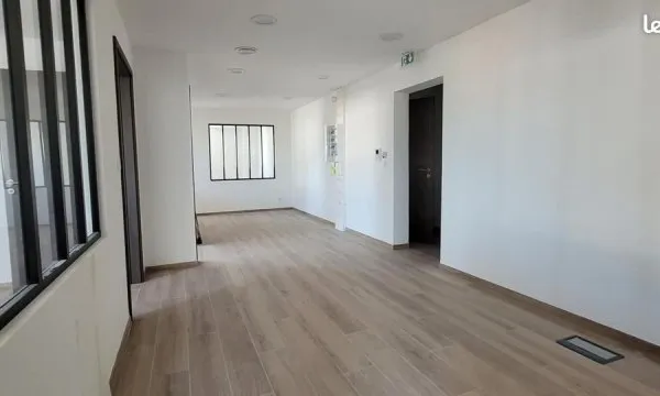 Bureaux 115 m²