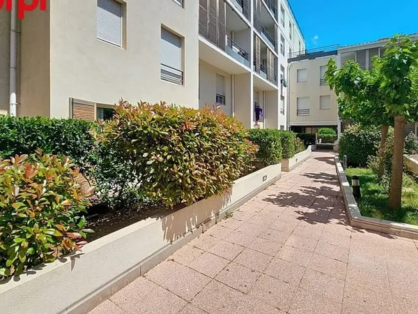 Studio 1 pièce 33 m²