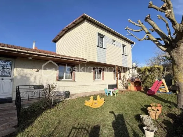 Charmante maison avec terrasse