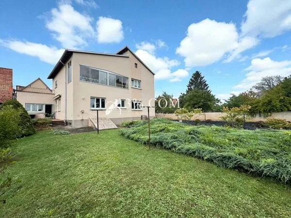 Maison 15 pièces 500 m²